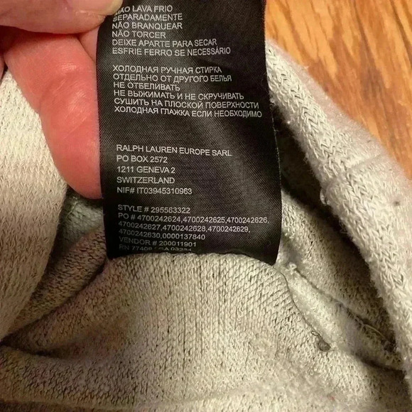 Club Monaco Grey Crop Sweatshirt with 3/4 Bat Wing Sleeves in Size XS. - Picture 6 of 9